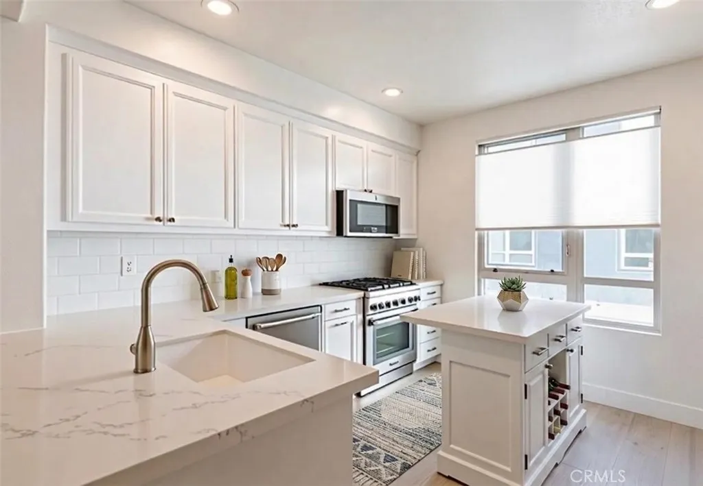 5405 W 149th Place Unit 4, Hawthorne, CA 90250 - Photo 5 of 24, Hawthorne, CA