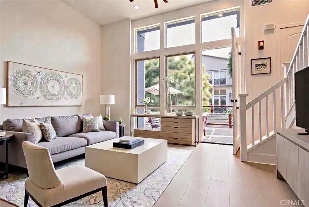 5405 W 149th Place Unit 4, Hawthorne, CA 90250 - Main photo, Hawthorne, CA