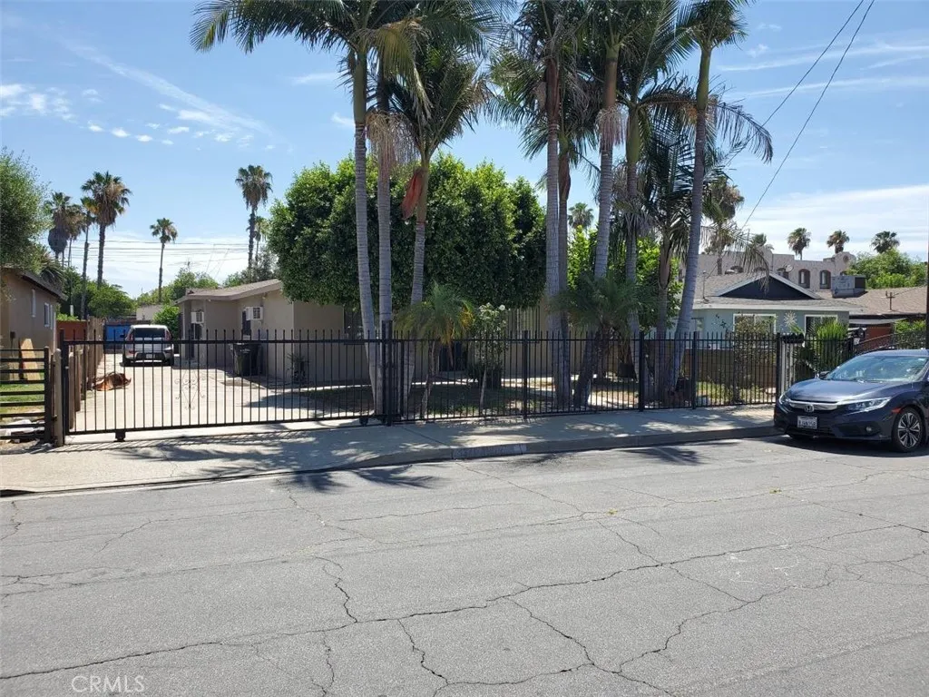 1370 S Thomas, Pomona, CA 91766 - Main photo, Pomona, CA