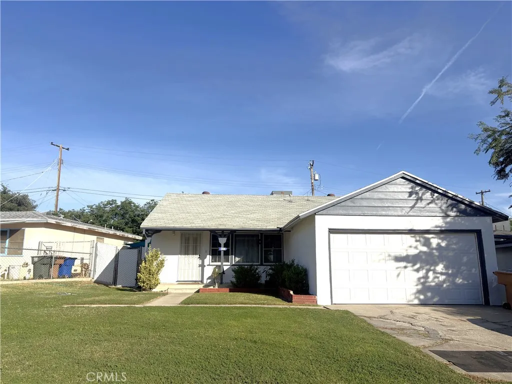 2305 Sandy Lane, Bakersfield, CA 93306 - Main photo, Bakersfield, CA