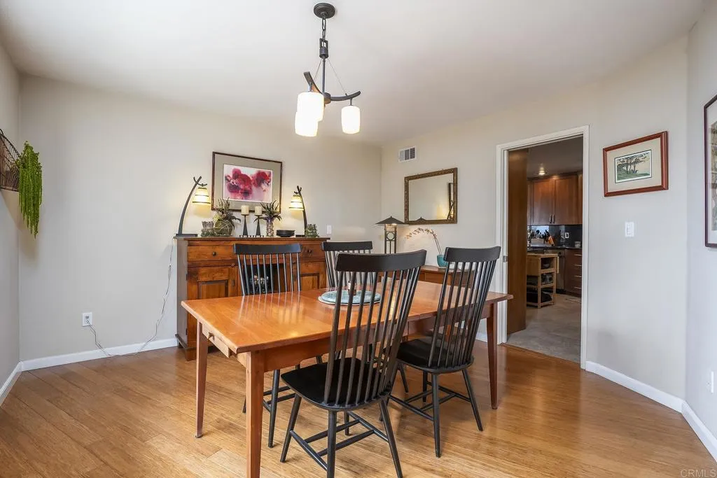 https://cdn.realtyfeed.com/cdn/127/306769959/3a00bfbbe2d7a04d847fffd7a21b78b4.webp