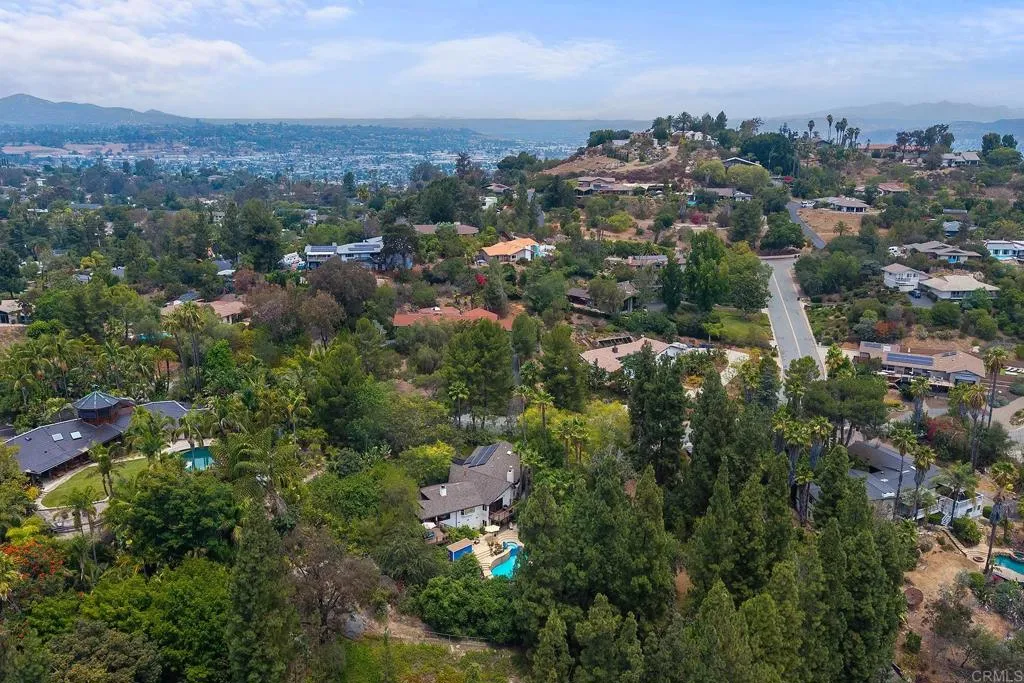 https://cdn.realtyfeed.com/cdn/127/306769959/b15bfe948c9046f8b4ef81580a446a2c.webp