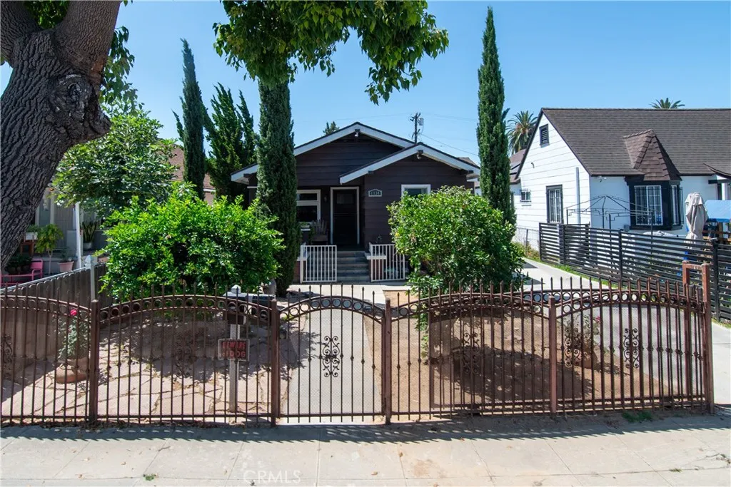 1134 W 68th, Los Angeles, CA 90044 - Main photo, Los Angeles, CA