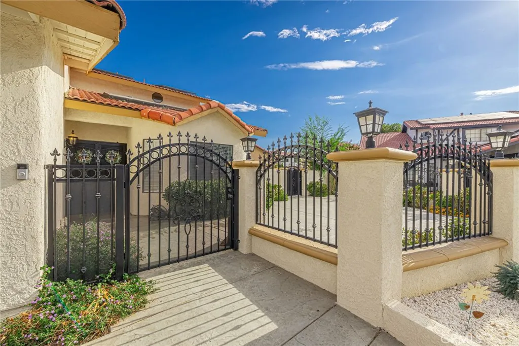 1334 Sun Court, Lancaster, CA 93535 - Photo 4 of 42, Lancaster, CA
