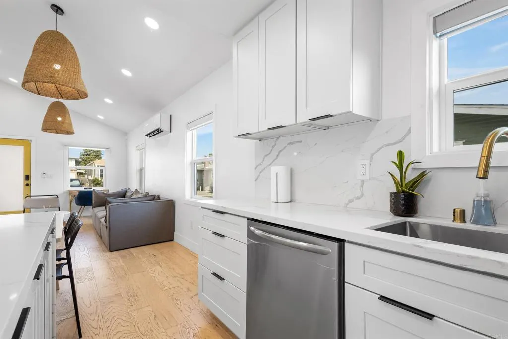 https://cdn.realtyfeed.com/cdn/127/306769982/3e0b4ef8ab96b3585e9d7a49947f35cc.webp