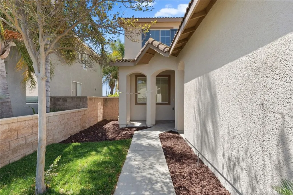 12289 Kern River Drive, Eastvale, CA 91752 - Photo 3 of 47, Eastvale, CA