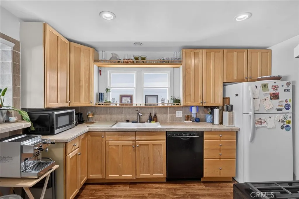 225 N Juanita, Redondo Beach, CA 90277 - Photo 4 of 46, Redondo Beach, CA