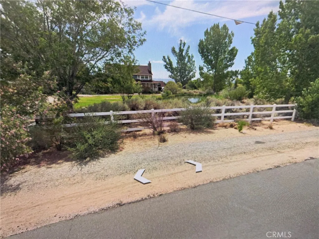 1001 Hunter, , CA 93545 - Photo 2 of 8, CA