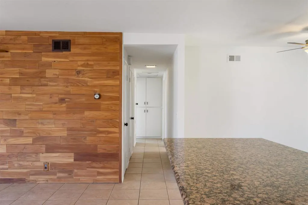https://cdn.realtyfeed.com/cdn/127/306770028/5a6767fff880f309b655c4d8f82de43b.webp
