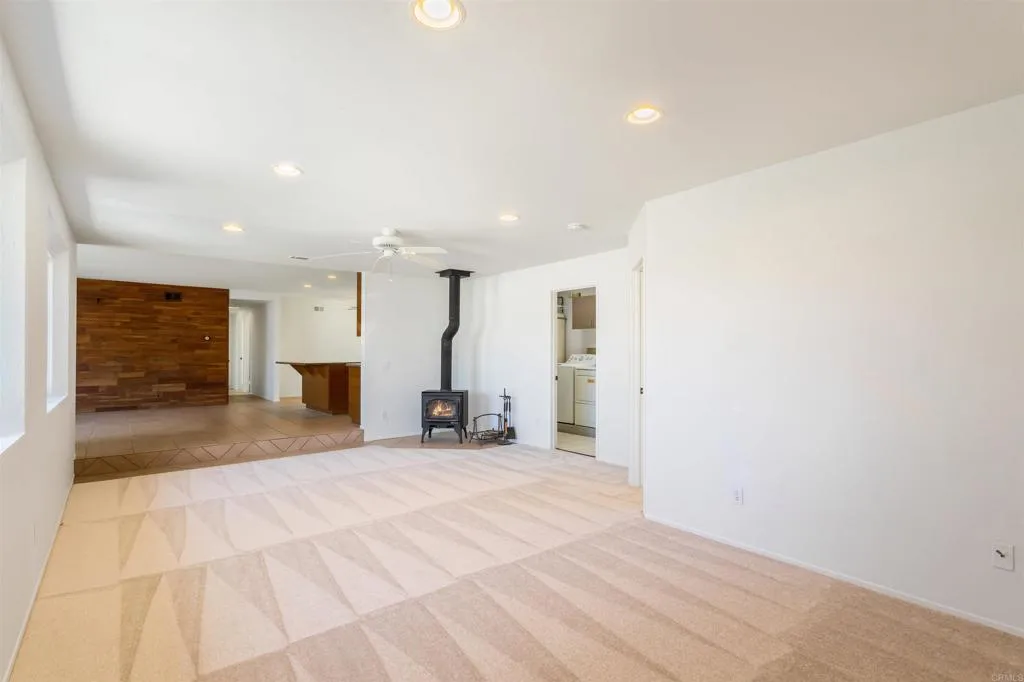 https://cdn.realtyfeed.com/cdn/127/306770028/804944aee8c043efd853a3aaa42a3306.webp