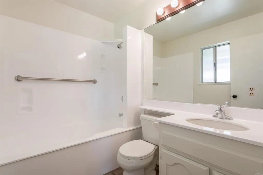 https://cdn.realtyfeed.com/cdn/127/306770028/8379bef74cb75bdf081626ea93f84065.webp