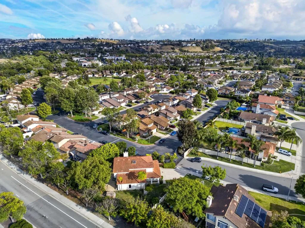 https://cdn.realtyfeed.com/cdn/127/306770042/027ee8e2f82eede02919c79cc1c9f228.webp
