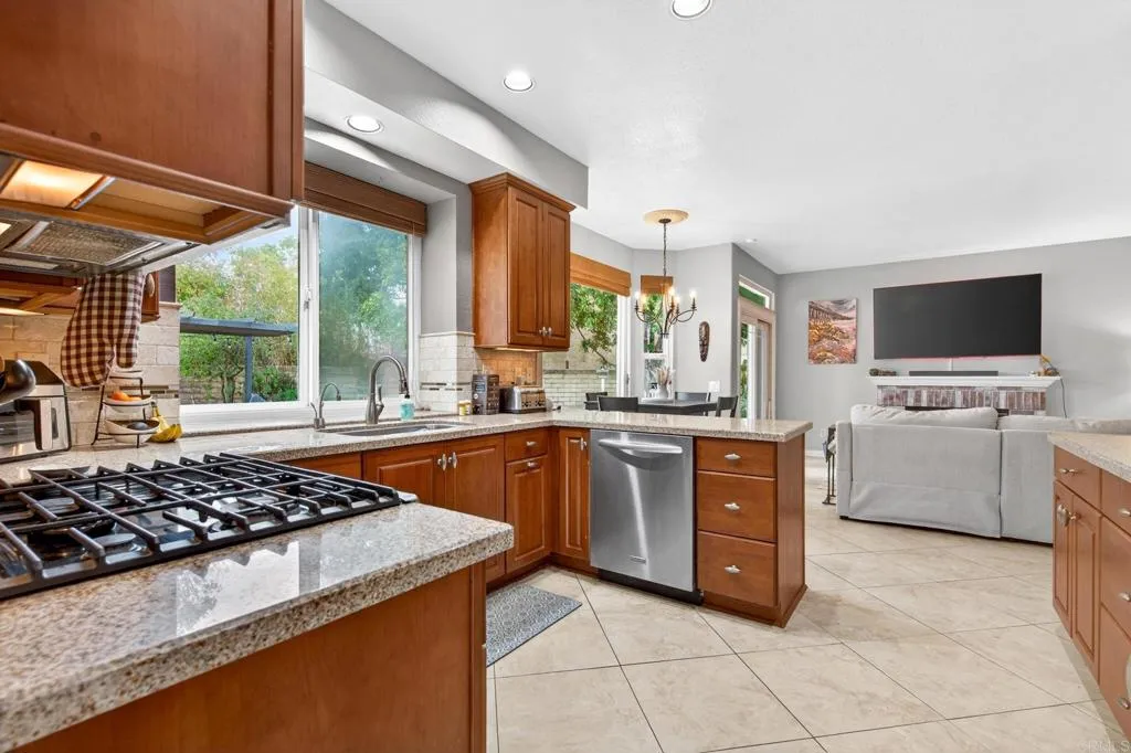 https://cdn.realtyfeed.com/cdn/127/306770042/b96bff4b5c7f5d63644d6e00f5be00c3.webp