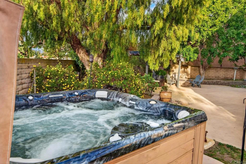https://cdn.realtyfeed.com/cdn/127/306770042/ed07be494673d83e7c51fc33202d7194.webp