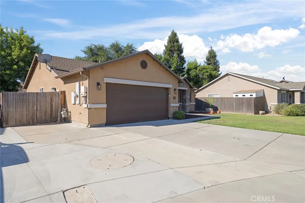 2629 W Brooke Court, Visalia, CA 93291 - Photo 2 of 35, Visalia, CA