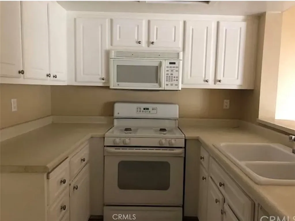 1025 N Tippecanoe Unit 221, San Bernardino, CA 92410 - Photo 4 of 9, San Bernardino, CA
