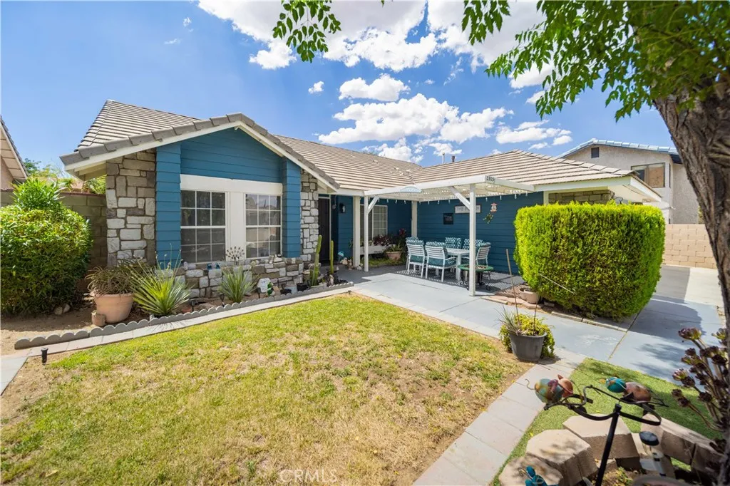 37031 La Contempo, Palmdale, CA 93550 - Photo 3 of 38, Palmdale, CA