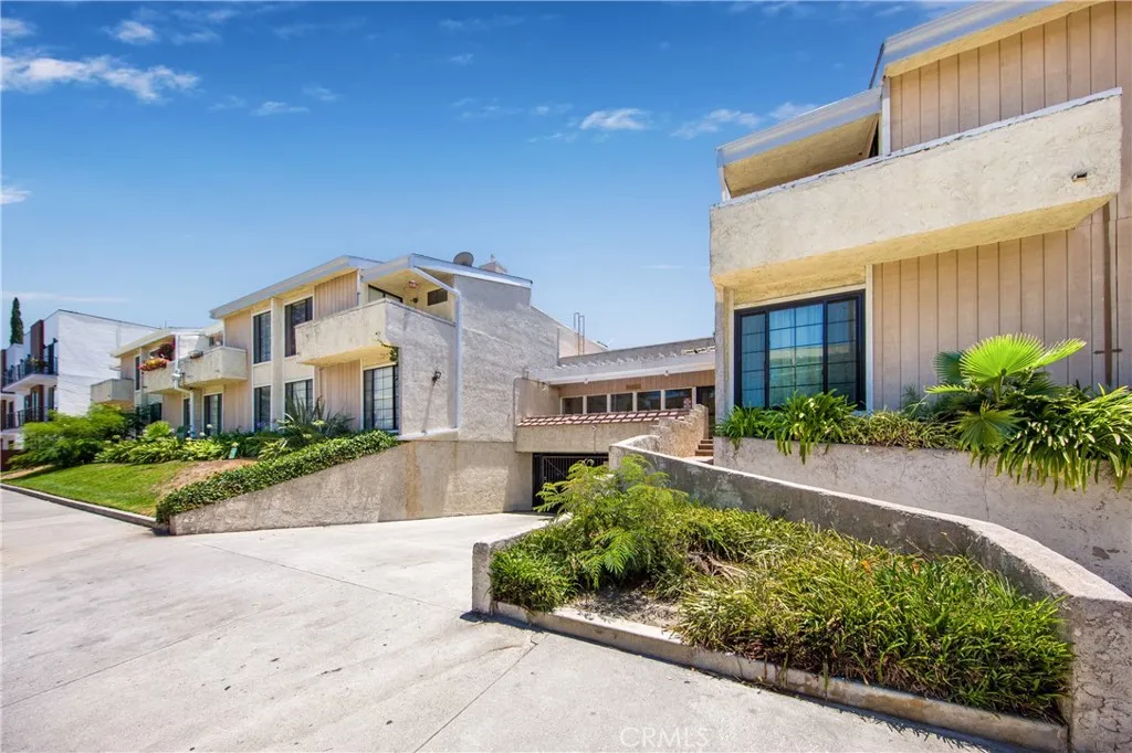 11834 Gilmore Unit 16, North Hollywood, CA 91606 - Main photo, North Hollywood, CA