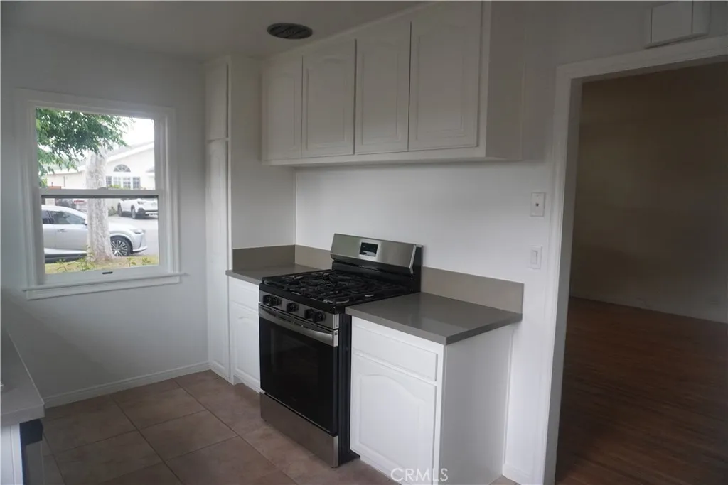 2528 W Flower Avenue, Fullerton, CA 92833 - Photo 2 of 16, Fullerton, CA