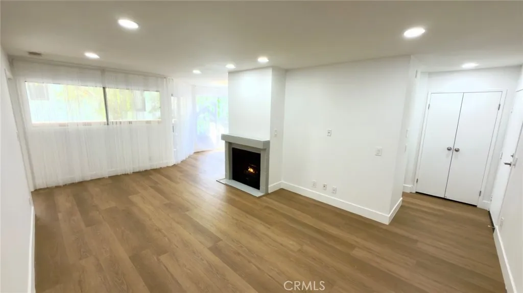 839 Hayworth Unit 104, Los Angeles, CA 90046 - Photo 4 of 11, Los Angeles, CA