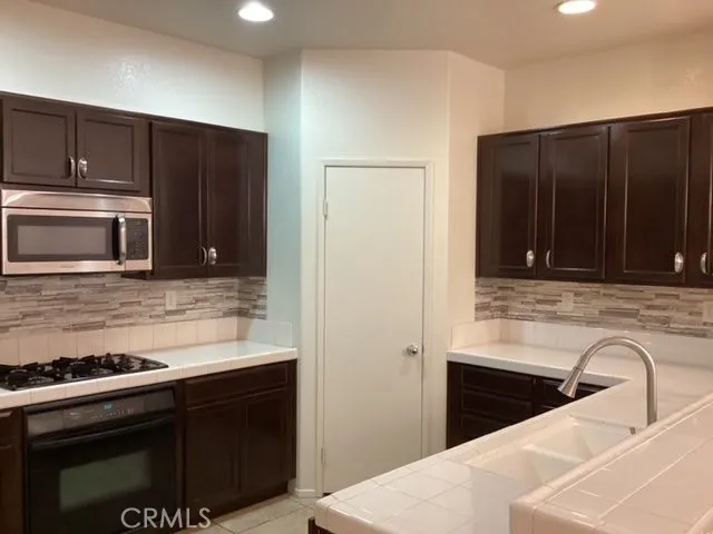 2620 Sparkling Water Court, Palmdale, CA 93550 - Photo 5 of 18, Palmdale, CA