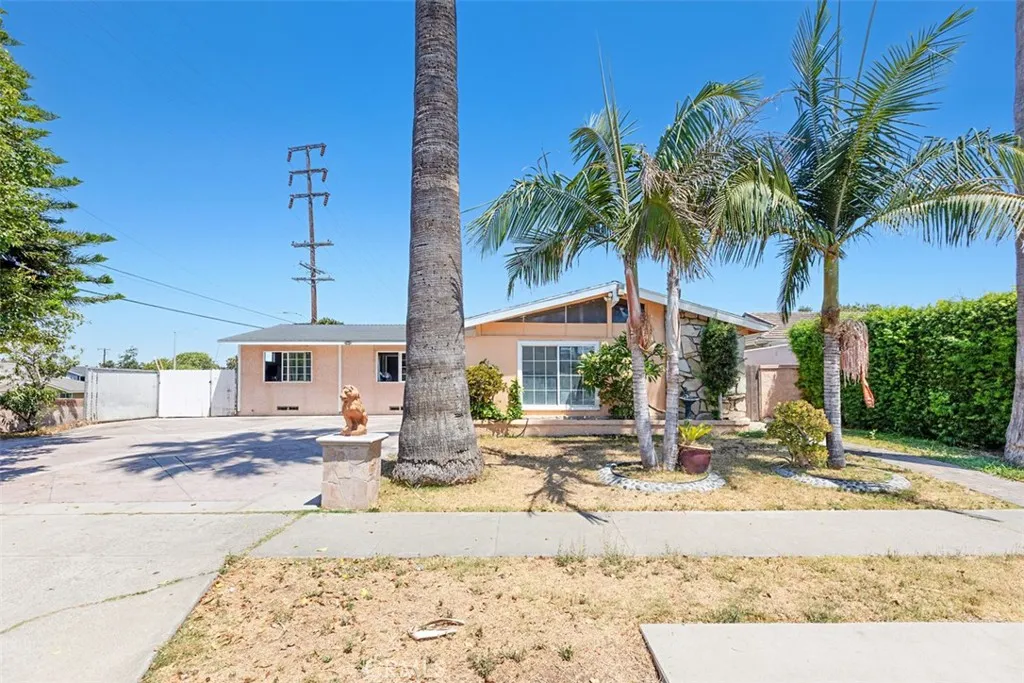 3927 E Rogue, Anaheim, CA 92807 - Photo 2 of 29, Anaheim, CA
