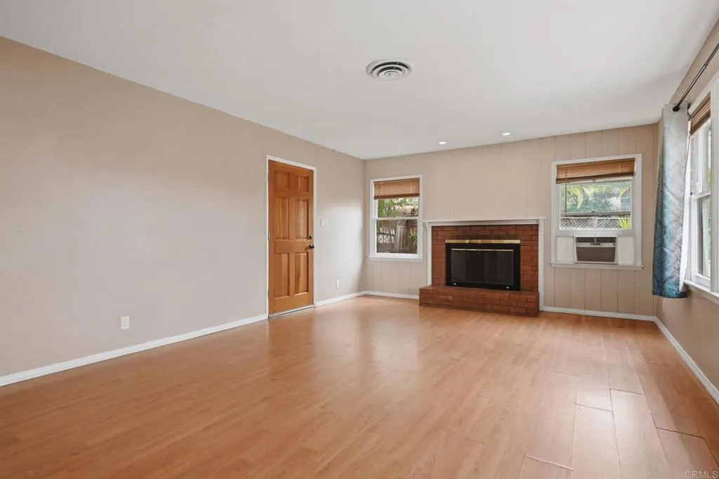 https://cdn.realtyfeed.com/cdn/127/306770108/135fbbed79dcc83a51fb57dd9baea13f.webp