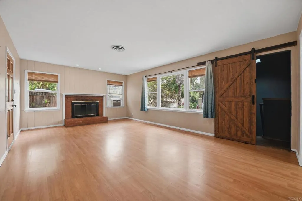 https://cdn.realtyfeed.com/cdn/127/306770108/197ef56114245937bb4fbed33bf9e766.webp