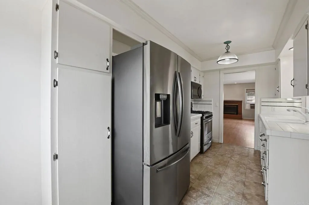 https://cdn.realtyfeed.com/cdn/127/306770108/e73ad4dd807526829bb508383065698a.webp