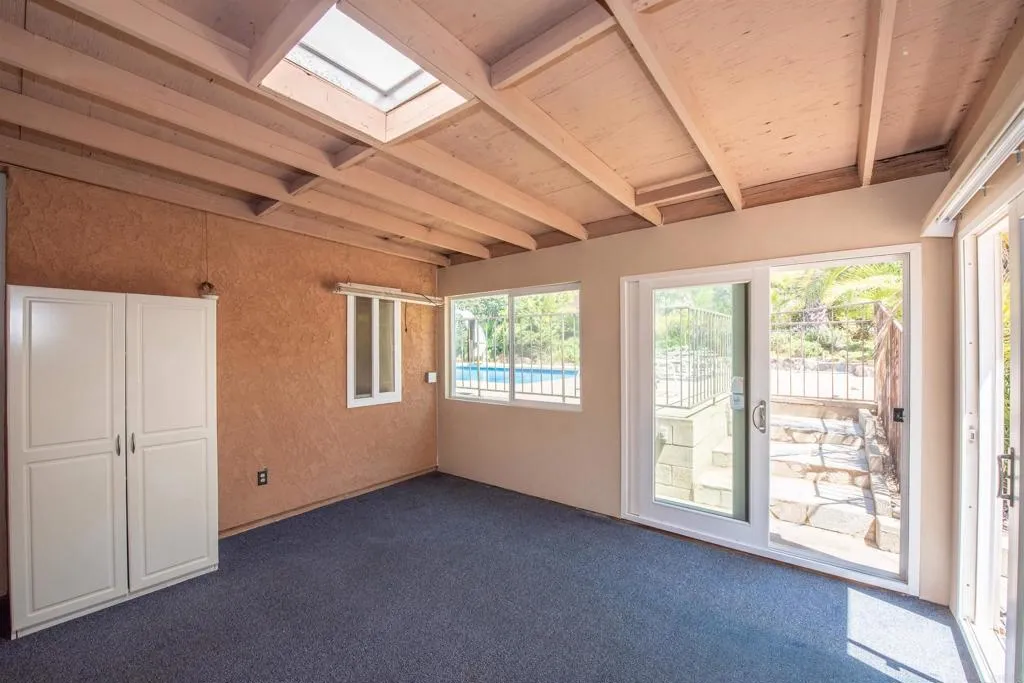 https://cdn.realtyfeed.com/cdn/127/306770123/121c446f34942a1bec5e811cb5c4e8d3.webp