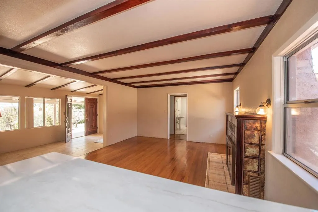 https://cdn.realtyfeed.com/cdn/127/306770123/40bf54f5790ed62c3697dc08958b9a9a.webp