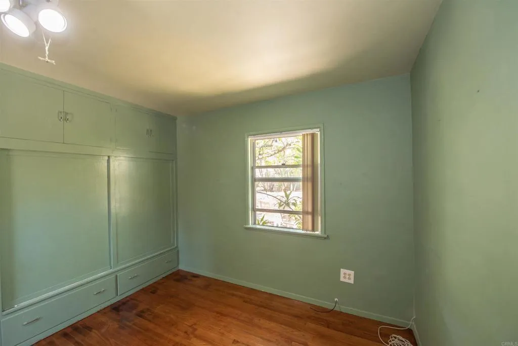 https://cdn.realtyfeed.com/cdn/127/306770123/81c36f895275828c911178d666dc7284.webp