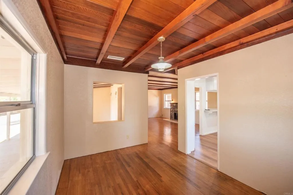 https://cdn.realtyfeed.com/cdn/127/306770123/9b2ce4fcf3dfc16fd9d501ab6629aa81.webp