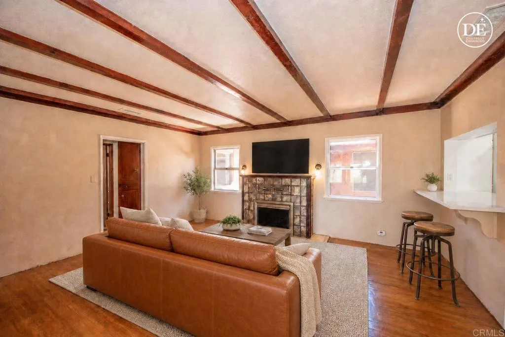 https://cdn.realtyfeed.com/cdn/127/306770123/bfc77c065d625779cd2149dec15962dc.webp