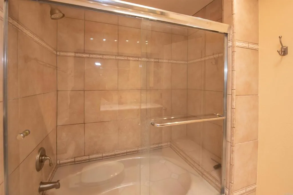 https://cdn.realtyfeed.com/cdn/127/306770123/c6c6ad4374fcddca76e743137e05f6da.webp
