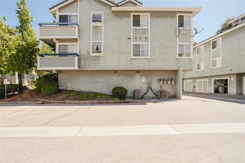 26922 Flo Lane Unit 431, Canyon Country, CA 91351 - Photo 2 of 38, Canyon Country, CA