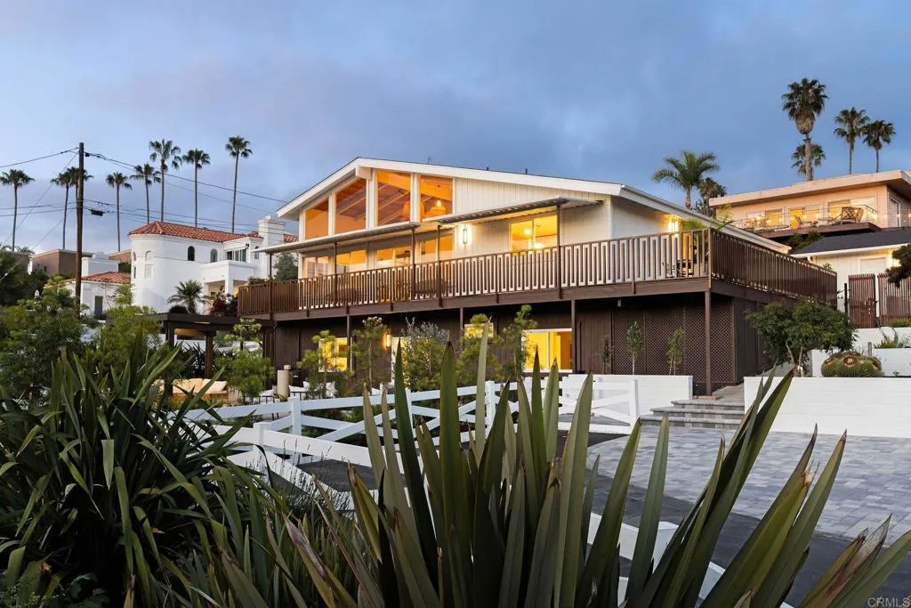 https://cdn.realtyfeed.com/cdn/127/306770134/0d3a39ad233d4e7b91eda5e743f795cb.webp