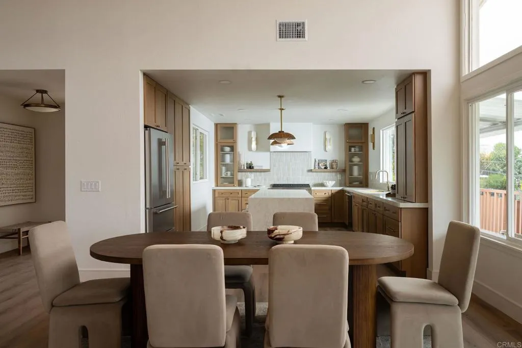 https://cdn.realtyfeed.com/cdn/127/306770134/a4699f447127267ba592f8fa637b2c2b.webp