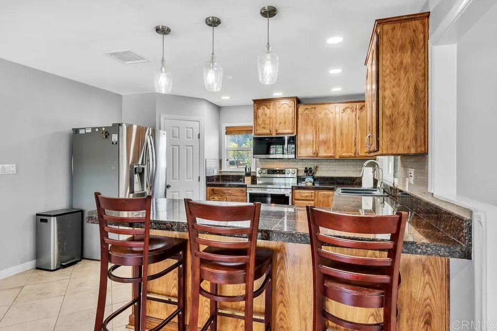 https://cdn.realtyfeed.com/cdn/127/306770137/0d10009028606e540f4b34ba3c281baf.webp