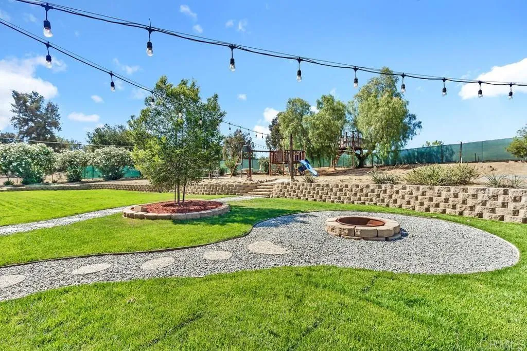 https://cdn.realtyfeed.com/cdn/127/306770137/934313fe929dd8807ee6563eeaf0da16.webp