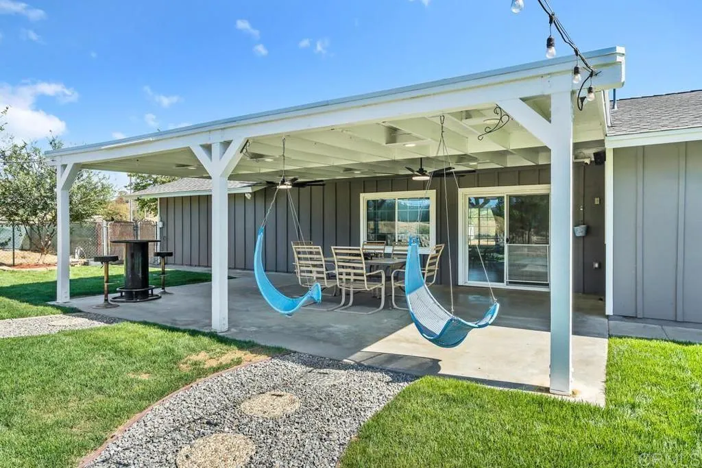 https://cdn.realtyfeed.com/cdn/127/306770137/adfa0ff09ce2dd93d15423b1a19d378f.webp