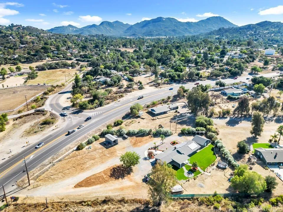 https://cdn.realtyfeed.com/cdn/127/306770137/bfe6090a0e88c0dd14cf0366ae8216c5.webp