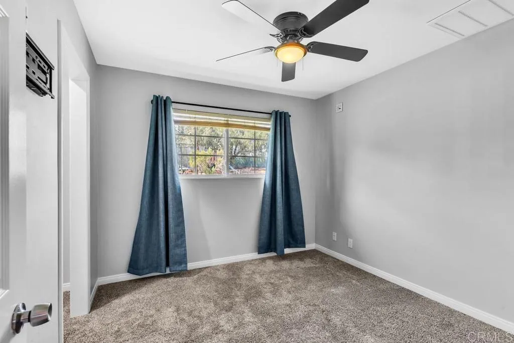 https://cdn.realtyfeed.com/cdn/127/306770137/ea5a0f86b4c37e37f6d88d9de2d8d53f.webp