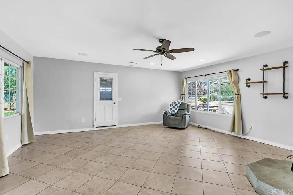 https://cdn.realtyfeed.com/cdn/127/306770137/f24c183899a1d1c1a620151a643e23f4.webp