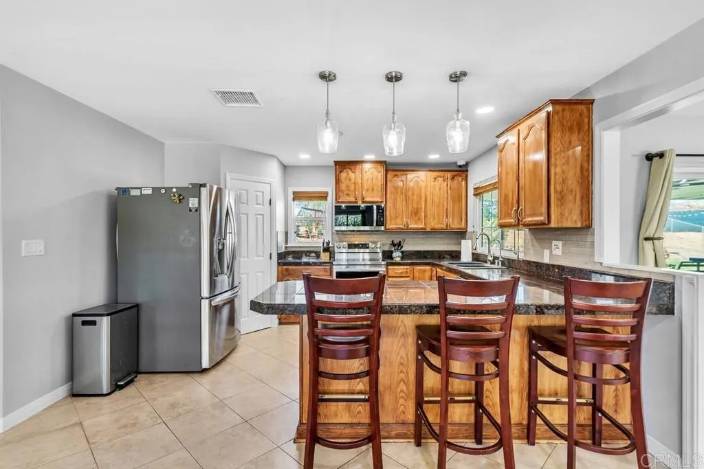 https://cdn.realtyfeed.com/cdn/127/306770137/fd816b126d651ee444d7e22fb926d2fd.webp