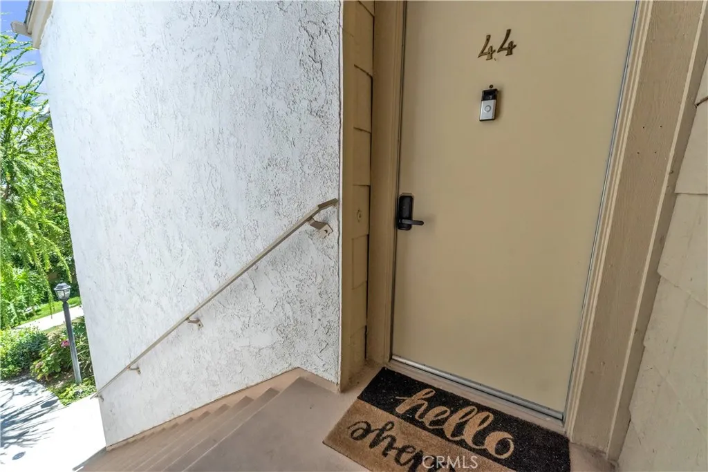 18408 Hatteras Unit 44, Tarzana, CA 91356 - Photo 3 of 26, Tarzana, CA