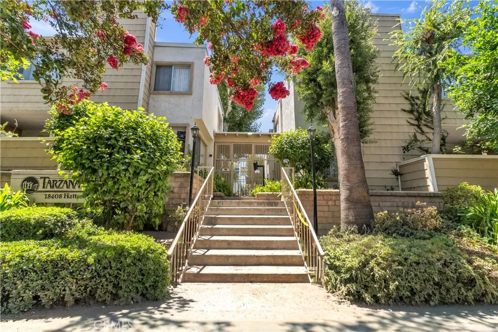 18408 Hatteras Unit 44, Tarzana, CA 91356 - Main photo, Tarzana, CA