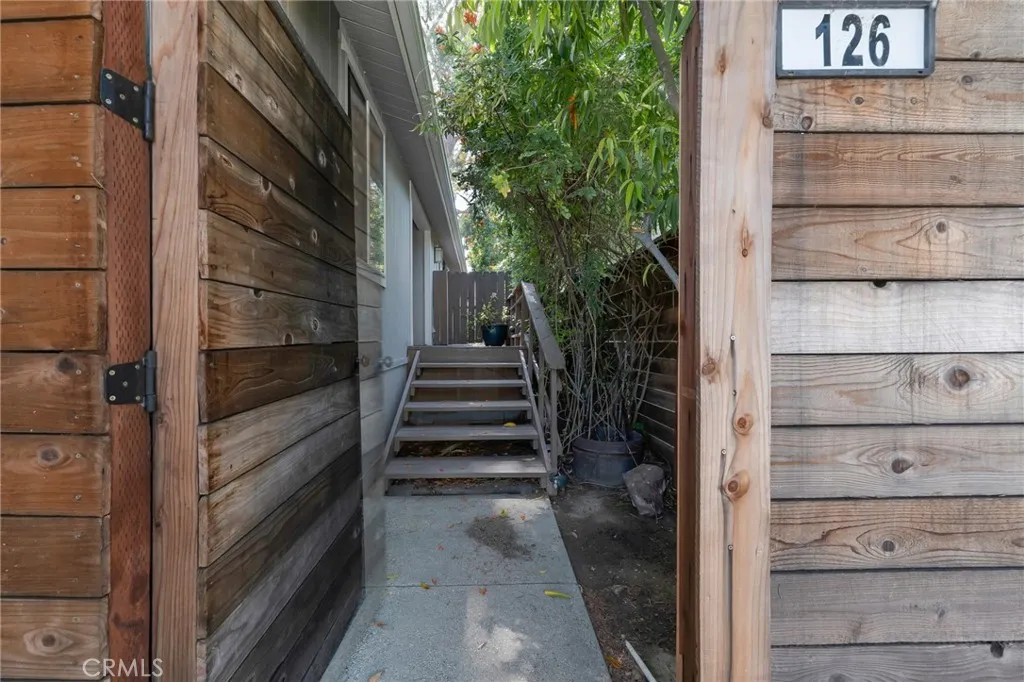 126 Pueblo Lane, Topanga, CA 90290 - Photo 2 of 34, Topanga, CA