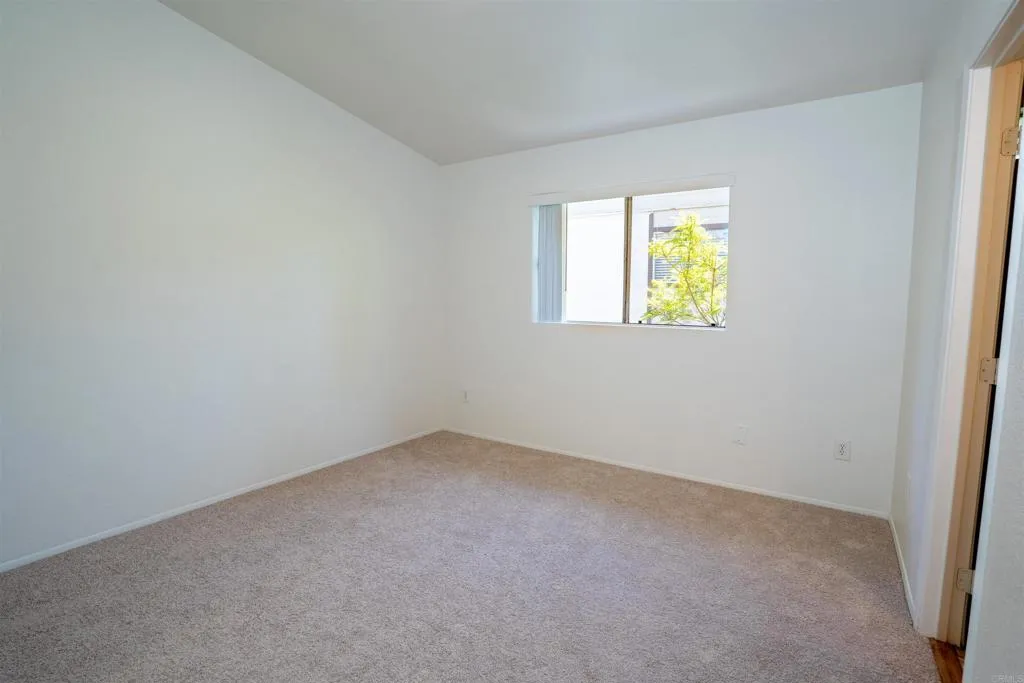 https://cdn.realtyfeed.com/cdn/127/306770175/4afade1b75c7d2b9f9e4edf69fe83fb1.webp