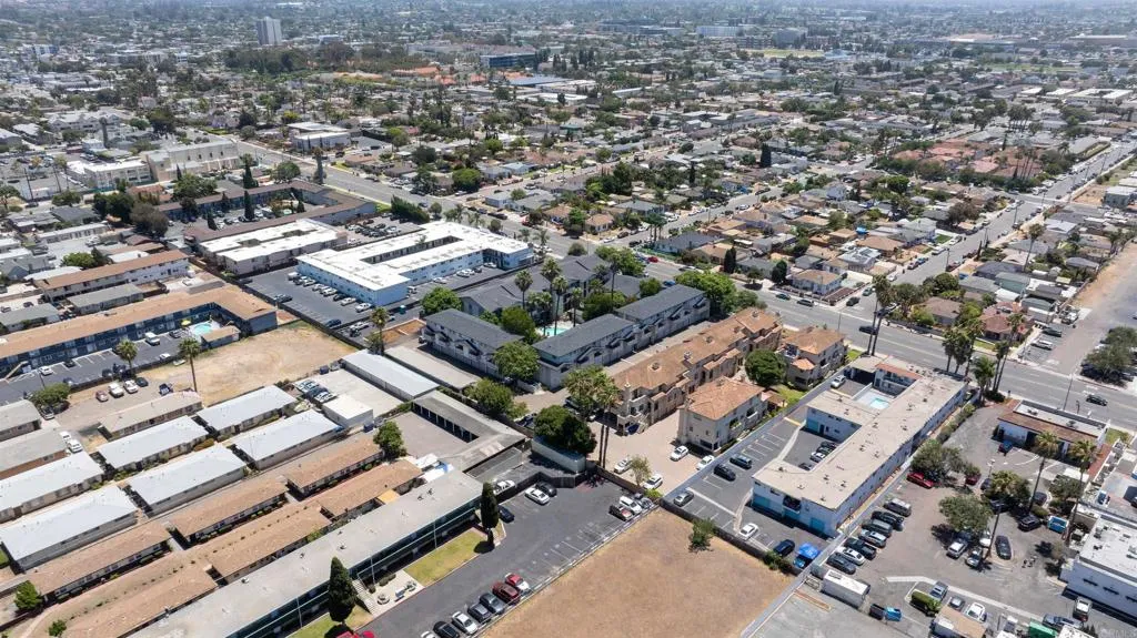 https://cdn.realtyfeed.com/cdn/127/306770175/6855444bab138bebadee8f39215b1ce2.webp